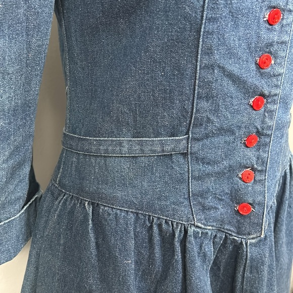 Vintage Soft Blue Denim Button Down Front V-neck drop basque waist belted - Picture 7 of 14